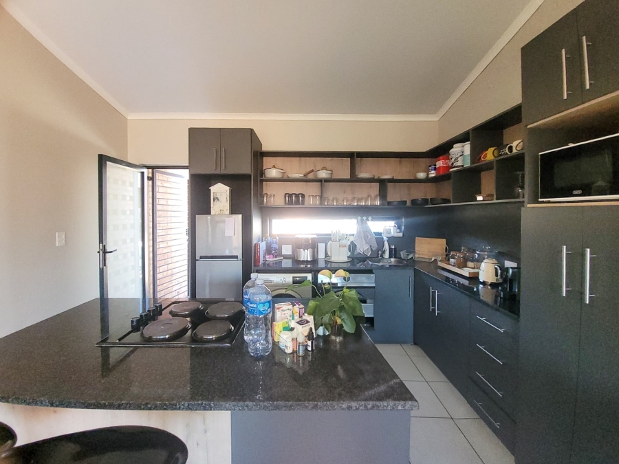 2 Bedroom Property for Sale in Van Der Hoff Park North West